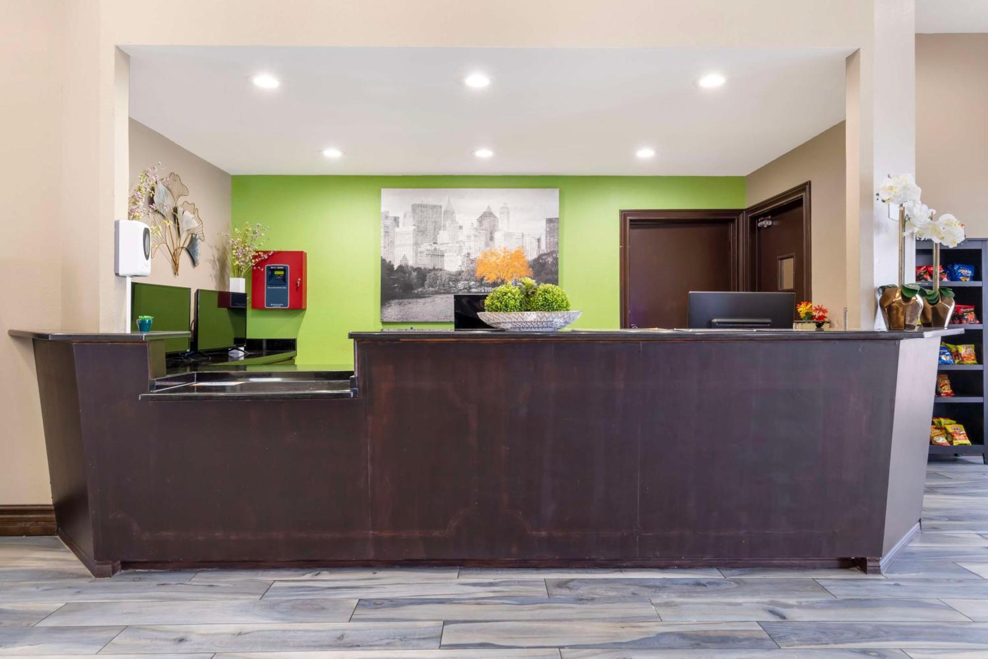 Best Western Near Lackland Afb Seaworld San Antonio Exterior photo