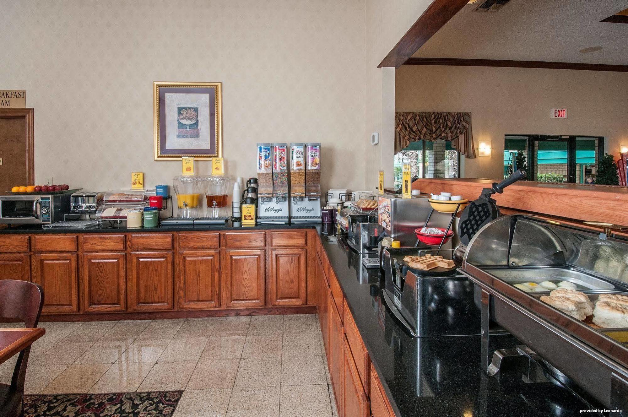 Best Western Near Lackland Afb Seaworld San Antonio Exterior photo